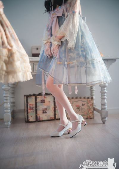 美丽的姑娘视频在线观看播放_免费观看高清版