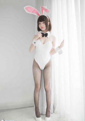 一个姑娘上高铁看见自己座位上_158分钟完整版动漫免费观看
