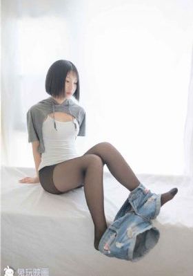 女性恋白丝脚女生吃腿视频_720神马影院手机在线